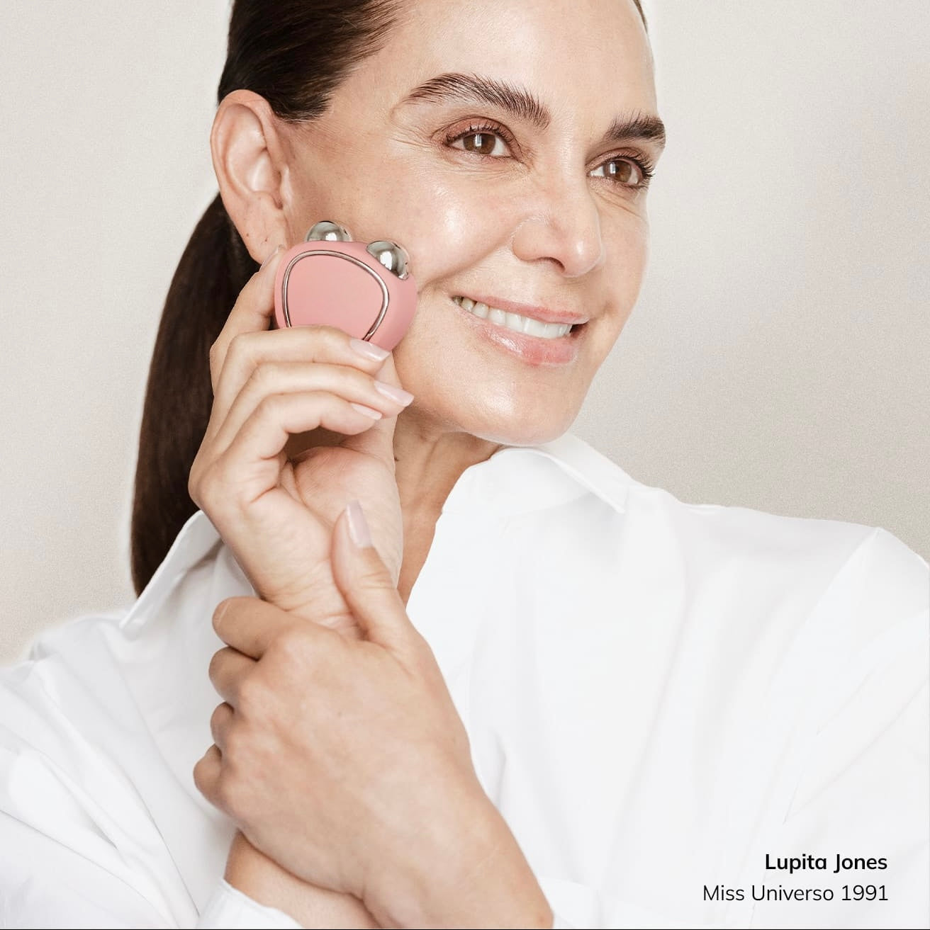 LUMINA™ – Masajeador Facial de Microcorriente